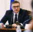 Губернатор Алексей Текслер сегодня встретился с членами ассоциации работодателей Челябинской области. Глава региона озвучил основные задачи и цели социально-экономического развития: ежегодный рост инвестиций в два раза и рост доходов населения, причем зарплаты южноуральцев, по мнению Алексея Текслера, должны повышаться, опережая растущие цены. Губернатор призвал работодателей в марте подписать дополнительное соглашение к региональному трехстороннему договору на 2021-2023 годы, закрепив таким образом в качестве приоритета рост доходов работающих южноуральцев. - Пластовский район