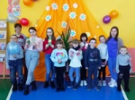 7 марта, конкурсно- игровая программа под названием "А ну-ка, девочки!" прошла в Спортивно-досуговом центре села Верхняя Кабанка, и была приурочена к Международному женскому дню.