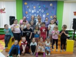 23 апреля Борисовская Павленковская модельная библиотека Пластовского района присоединилась к Всероссийской акции «Библионочь – 2021», которая проходила под девизом «Книга - путь к звездам». Основная тема акции - 60-летие полета Юрия Гагарина в космос и Год науки и технологий. На мероприятие были приглашены все жители села. Активными космонавтами стали мамы и дети, участники проекта «Читающая мама».