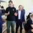 Глава региона ознакомился с деятельностью компании «Технопорт». Предприятие занимается сборкой новейших боевых дронов. Изготовленную здесь партию беспилотных летательных аппаратов и комплекты управления ими Алексей Текслер передал командиру 90-й танковой дивизии Андрею Саидову. - Пластовский район