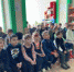 Профессия - это труд, которому человек посвящает всю жизнь. Она должна приносить радость и самому человеку, и пользу другим людям.  В детской библиотеке прошла игра – путешествие  «Все профессии важны, все профессии нужны» для ребят детского сада «Золотая рыбка».
Вначале сотрудники библиотеки поговорили с дошкольниками о том, что такое профессия, какие бывают профессии, что необходимо сделать, чтобы стать мастером своего дела. Библиотекари рассказали об огромном мире профессий, о возможности выбора для каждого. Дети поделились, кем хотят быть, когда вырастут, рассказали, кем работают их родители. - Управление культуры, спорта и молодёжной политики