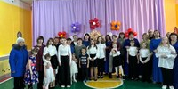 В культурно-досуговом центре с. Поляновка прошел праздничный концерт «Любовью материнской мы согреты», посвященный Дню матери. Полный зал счастливых мам и бабушек с удовольствием принимал поздравления от артистов. Все номера имели свою изюминку,  было видно, как дети стараются порадовать своих мам и бабушек. - Управление культуры, спорта и молодёжной политики