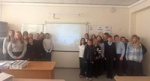 2 февраля - День полного разгрома советскими войсками немецко-фашистских войск в Сталинградской битве. Этот День воинской славы России - великая и памятная страница истории нашей страны! Именно, с этой битвы начался перелом в Великой Отечественной войне! Победа под Сталинградом, по словам маршала А. М. Василевского, «открыла дорогу к Берлину».
13 февраля специалисты детской библиотеки провели с ребятами 5.3 класса школы № 10 урок мужества «Сталинград. Пылающее эхо войны», посвященный славной странице в истории нашей страны - победе советского народа под Сталинградом.