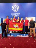 Мероприятие удивило своим масштабом: около 850 рукоборцев из 55 регионов Российской Федерации!
Наш Пластовский округ достойно представил воспитанник МКУ Пластовский стадион "Труд" Мехренин Михаил!
Под руководством тренера-преподавателя по армрестлингу Ляпина Игоря Петровича он выступал в весовой категории до 55 кг среди спортсменов в возрасте 16-18 лет.
Итоги борьбы: левая рука - 6 место, правая рука - 6 место из 30-ти спортсменов в данной категории.
Игорь Петрович прокомментировал выступление своего спортсмена: "Мне очень понравилась борьба Михаила! Он боролся как настоящий профессионал, рассчитывая свои физические силы и возможности на несколько шагов вперед! Я получил огромное удовольствие от его выступления!"