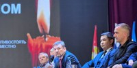 3 сентября, в День солидарности в борьбе с терроризмом, в Пластовском округе состоялось особое мероприятие — круглый стол «День солидарности в борьбе с терроризмом: молодежь за мир и безопасность». Эта встреча собрала вместе  представителей администрации округа, руководителей организаций, представителей духовенства, правоохранительных органов, а также особых гостей: начальника Отдела по реализации национальной политики Управления общественных связей правительства Челябинской области Андрея Владимировича Резепина и Сергея Викторовича Резвого — заместителя председателя комиссии ОП по вопросам безопасности, взаимодействию с правоохранительными органами и реестровым казачеством. - Пластовский район